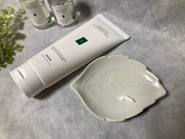 GLACIER CENTELLA CLEANSING FOAM/feelxo/クレンジングクリームを使ったクチコミ（2枚目）