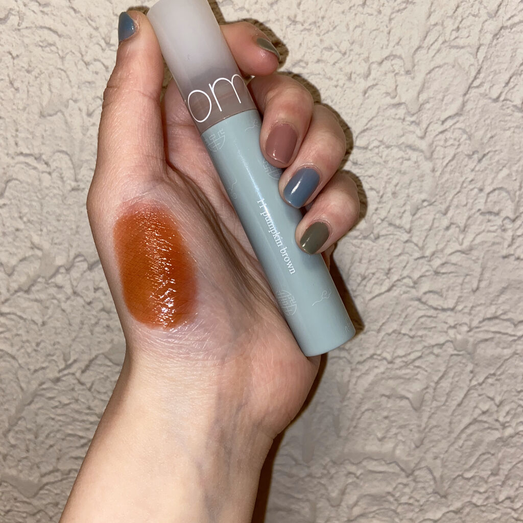 グラスティングウォーターティント 韓服エディション #11 pumpkin brown/rom&nd/リップティントを使ったクチコミ（2枚目）