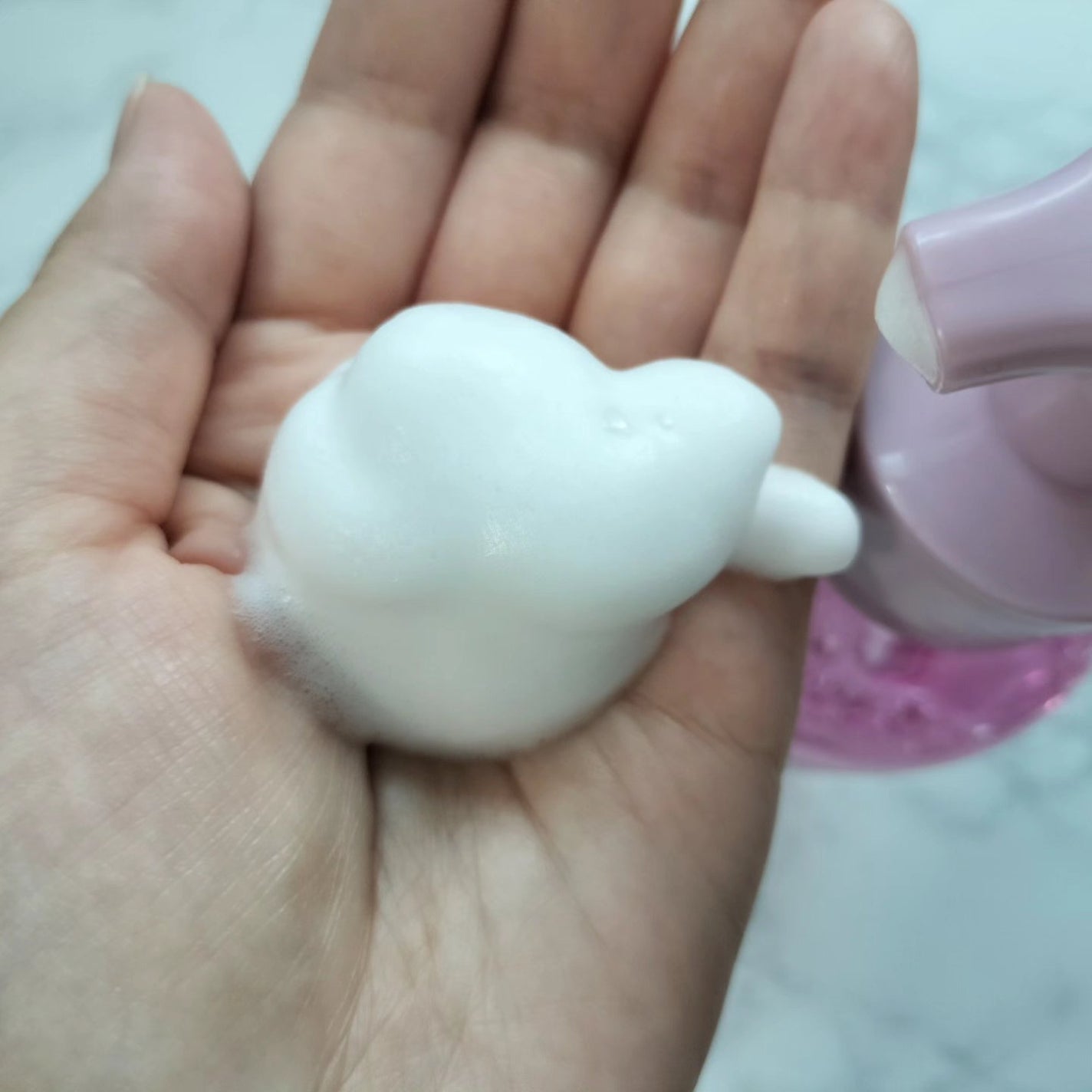 モイスト泡シャンプー〈フローラルムスクの香り〉/SGNI/市販シャンプーを使ったクチコミ(5枚目)