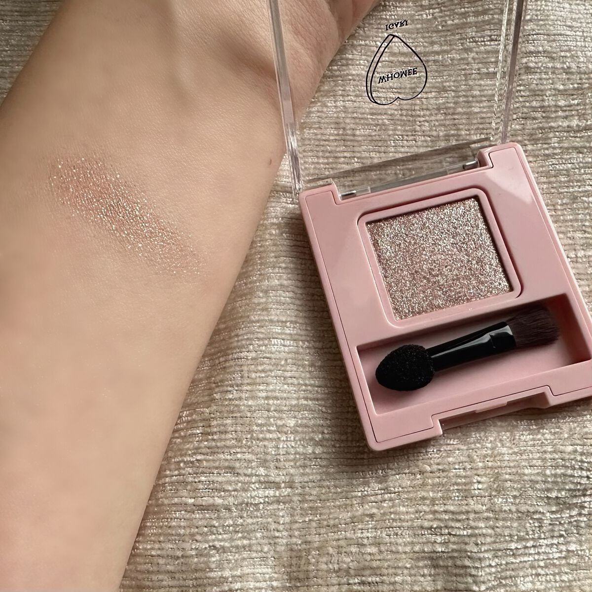 フーミー シングルラメシャドウ/WHOMEE/単色アイシャドウを使ったクチコミ（2枚目）