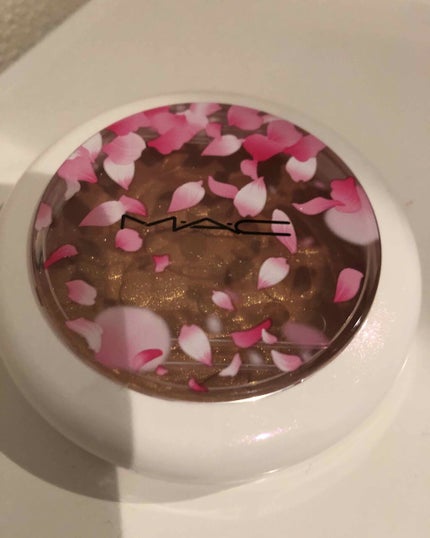 BOOM BOOM BLOOMハイライトパウダー/M・A・C/パウダーハイライトを使ったクチコミ(2枚目)