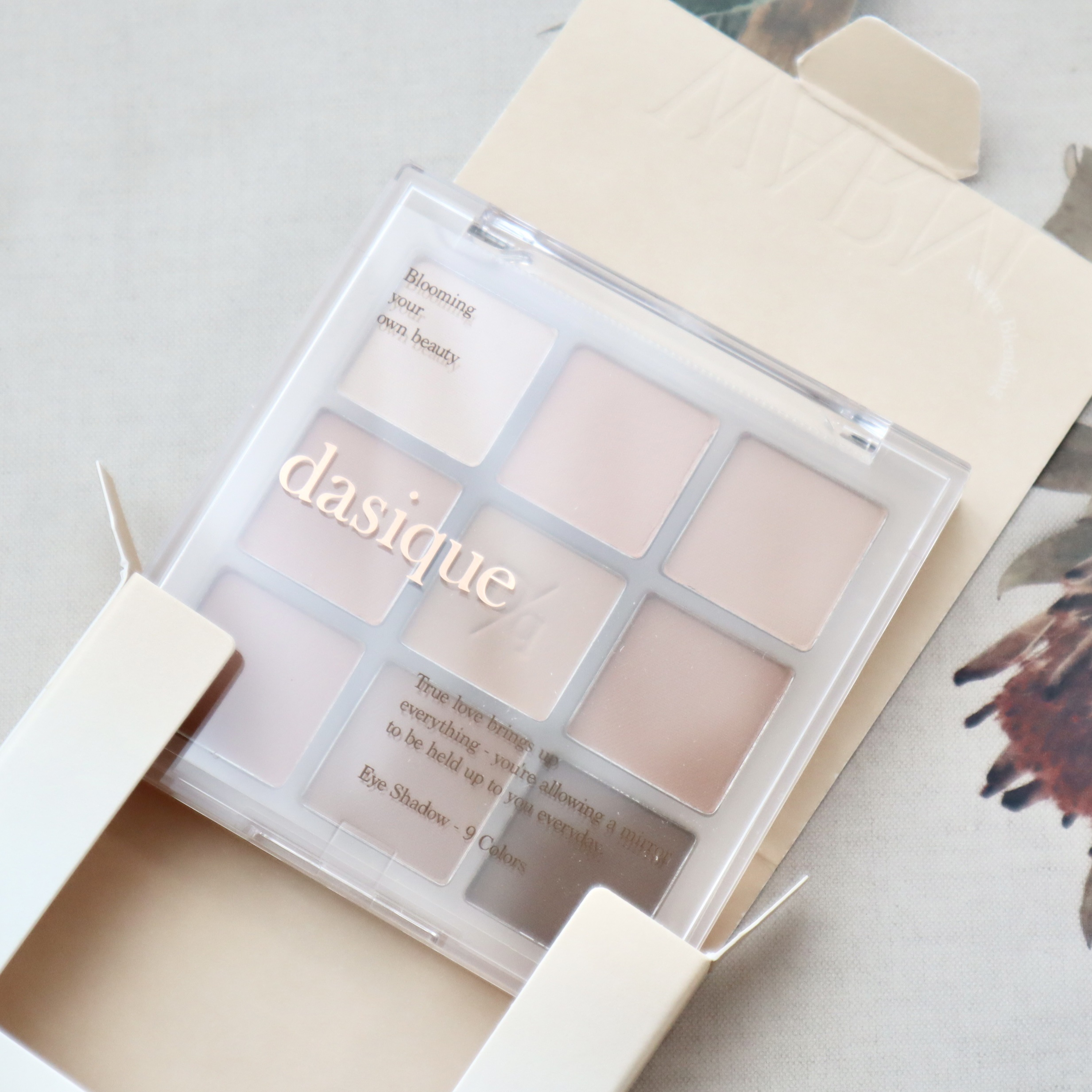 シャドウパレット 12 ウォーム ブレンディング/dasique/アイシャドウパレットを使ったクチコミ（2枚目）