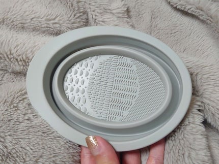 折りたたみ式メイクブラシクリーナー/DAISO/その他化粧小物を使ったクチコミ(2枚目)