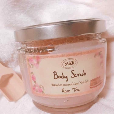 SABON ボディスクラブ Rose tea🌹🌹

実は先日誕生日だったのでプレゼントにもらいました！大好きなSABON♡SABON信者なのでとってもうれしい。
そして何気に初のSABONのローズ。
ス