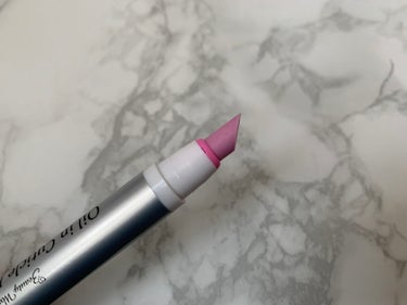 ネイルケア💅

ビューティーワールド
オイルインキューティクルプッシャーペン

キューティクルリムーバーなど使わずに
とても簡単に甘皮処理できます✨

オイルがじんわりしみ出るので爪も傷つきません✨
クルクル擦ると甘皮がポロポロ削れてカスが出てくるので目に見えて取れてるのがわかります✨
ティッシュで拭き取った後は爪の表面に少し残ったオイルを指で馴染ませています✨

今まで爪でゴシゴシ削っていましたが
爪も傷むので買ってよかったです！

#ビューティーワールド #オイルインキューティクルプッシャーペン #ネイルケア #甘皮ケア #甘皮処理  #買って後悔させません の画像 その2