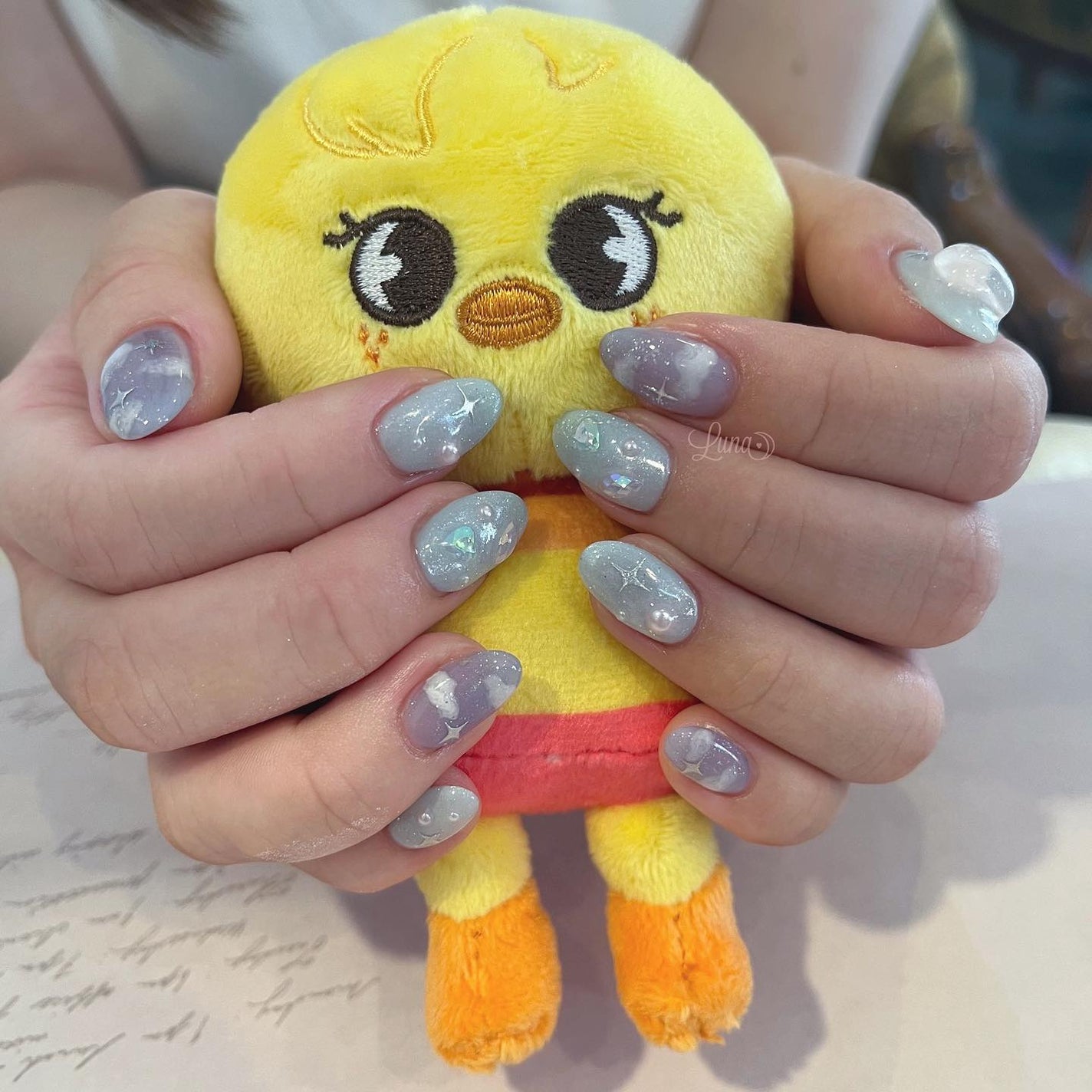 Iuna. Mizuki on LIPS 「.imageに合わせておまかせでした☁️🌟#nail#nail..」(2枚目)