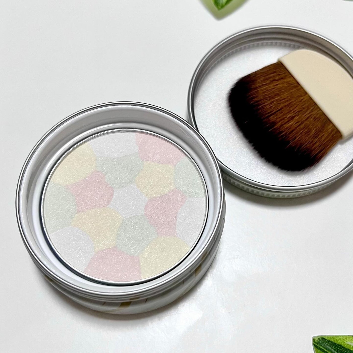 すっぴんグロウ フィックスパウダー/クラブ/プレストパウダーを使ったクチコミ(6枚目)