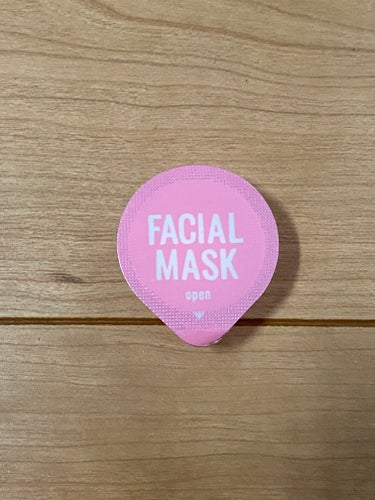 キャンドゥ 圧縮フェイスマスク12個のクチコミ「COMPRESSED
FACIAL MASK SHEETS
圧縮フェイスマスク12個
個包装カ.....」（3枚目）