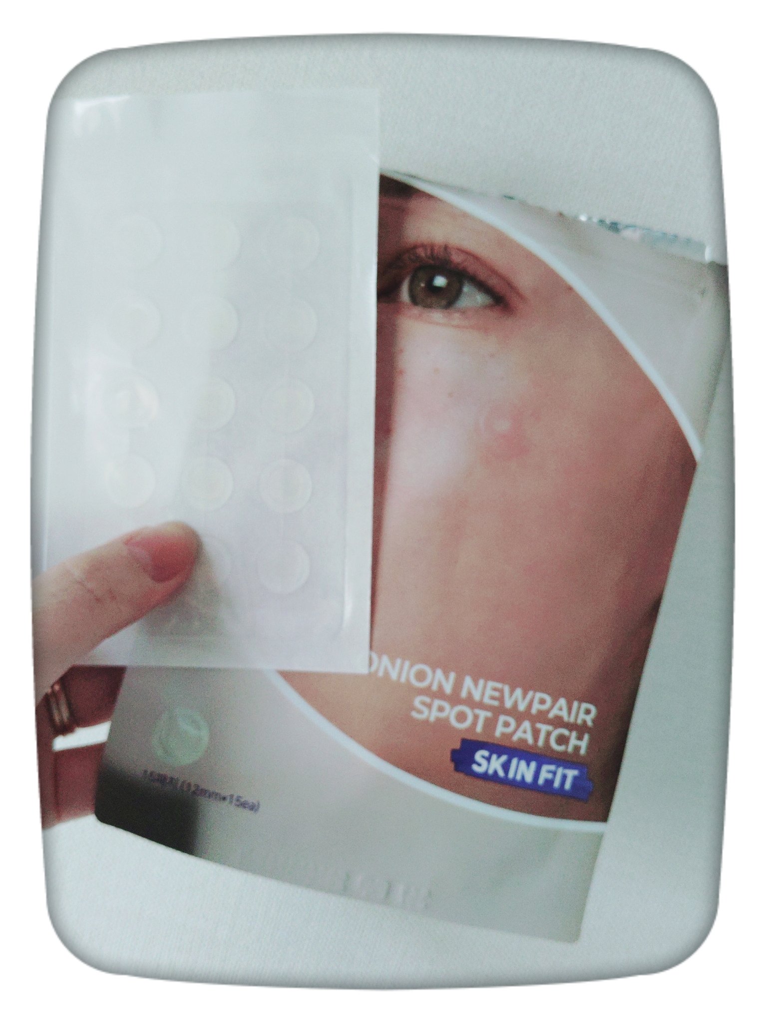 Isntree オニオンニューペアスポットパッチ スキンフィットのクチコミ「Isntree　オニオンニューペアスポットパッチ スキンフィット

みなさん、こんばんは☺　
.....」（2枚目）