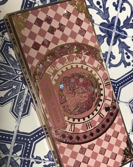 アリスドリームランドシリーズ 12色アイシャドウパレット(ZEESEA×大英博物館)/ZEESEA/アイシャドウパレットを使ったクチコミ(1枚目)