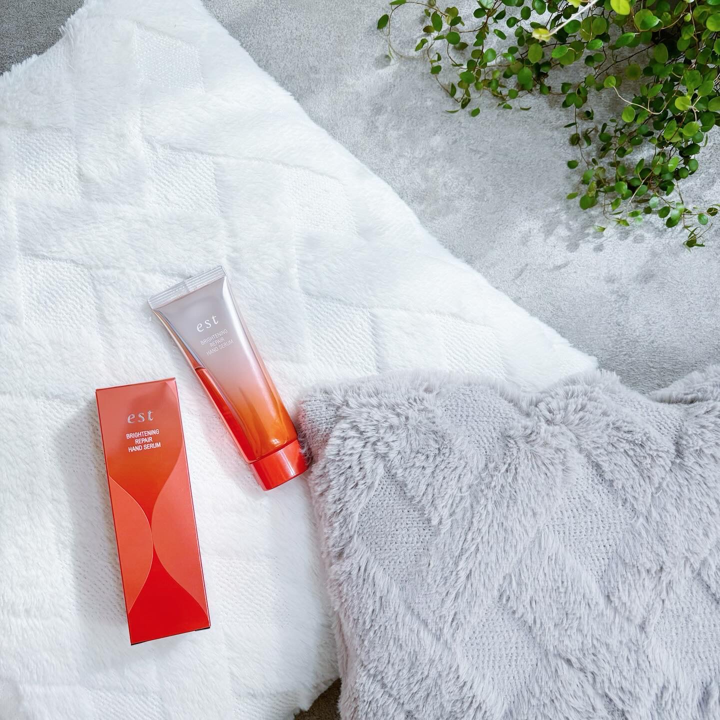 ブライトニング リペア ハンドセラム/est/ハンドクリームを使ったクチコミ（3枚目）