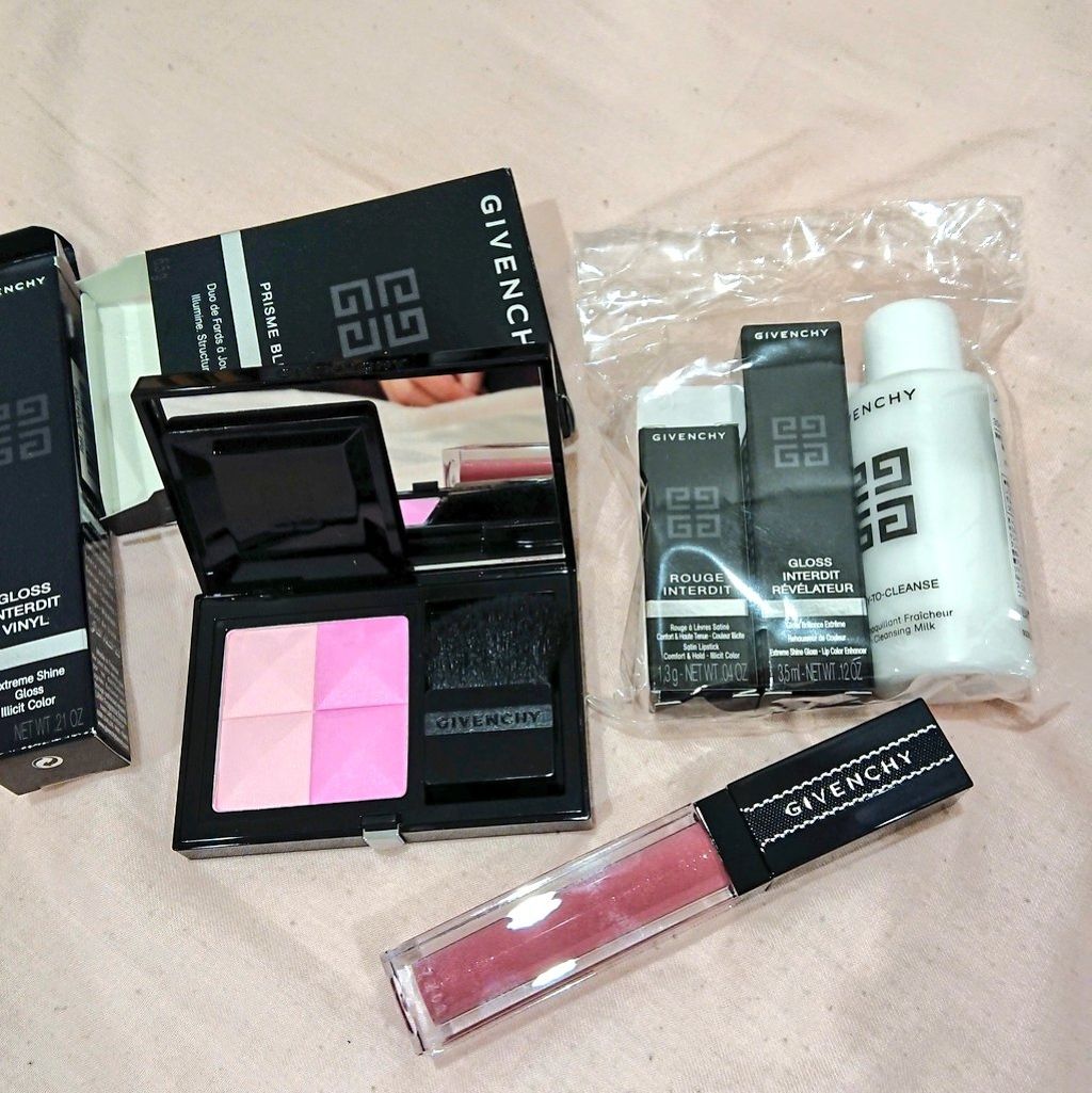 グロス・アンテルディ/GIVENCHY/リップグロスを使ったクチコミ(1枚目)