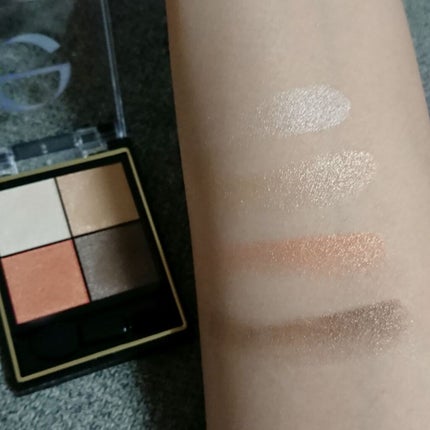 リアルクローズシャドウ/excel/アイシャドウパレットを使ったクチコミ(2枚目)