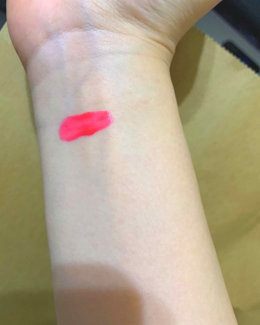 kanon on LIPS 「化粧直しする時間がない人におすすめ!しっかり塗りでもぽんぽん塗..」(4枚目)