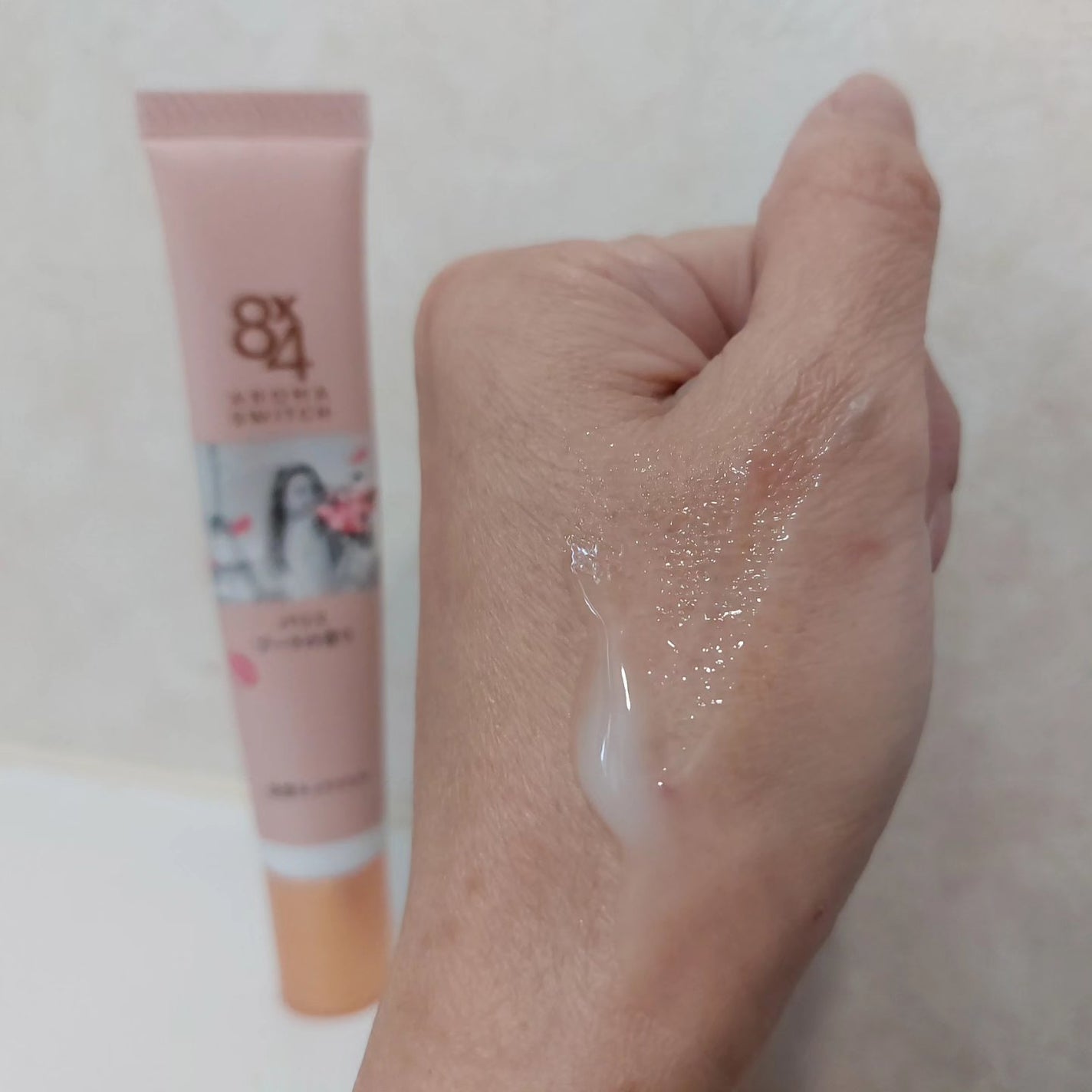 8x4 アロマスイッチ 涼感ネックジェル パリスブーケの香り/8x4/デオドラント・制汗剤を使ったクチコミ(3枚目)