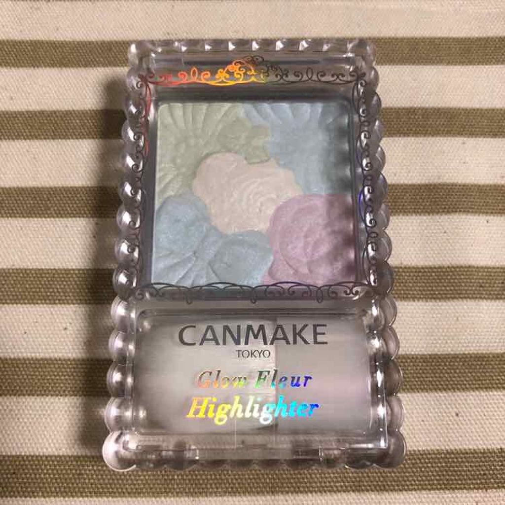 グロウフルールハイライター/キャンメイク/パウダーハイライトを使ったクチコミ（1枚目）