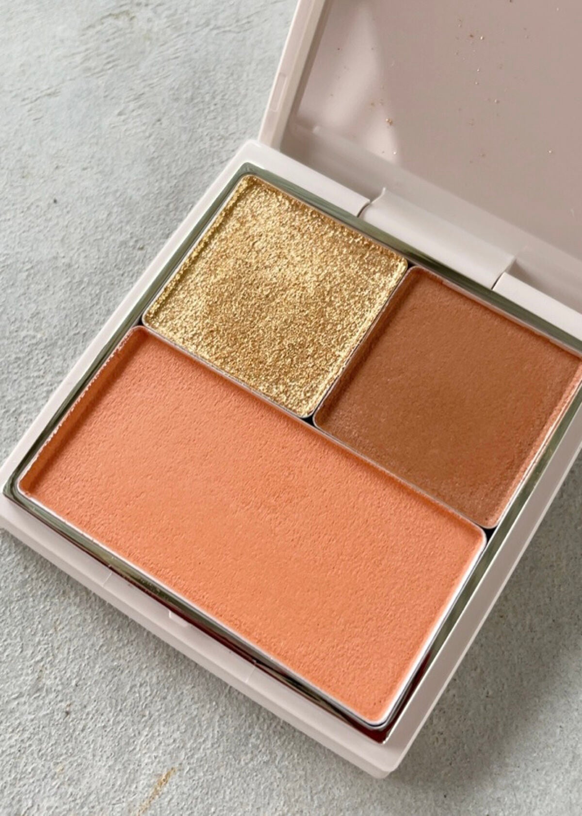 RMK アイ&ブラッシュパレット/RMK/アイシャドウパレットを使ったクチコミ(3枚目)