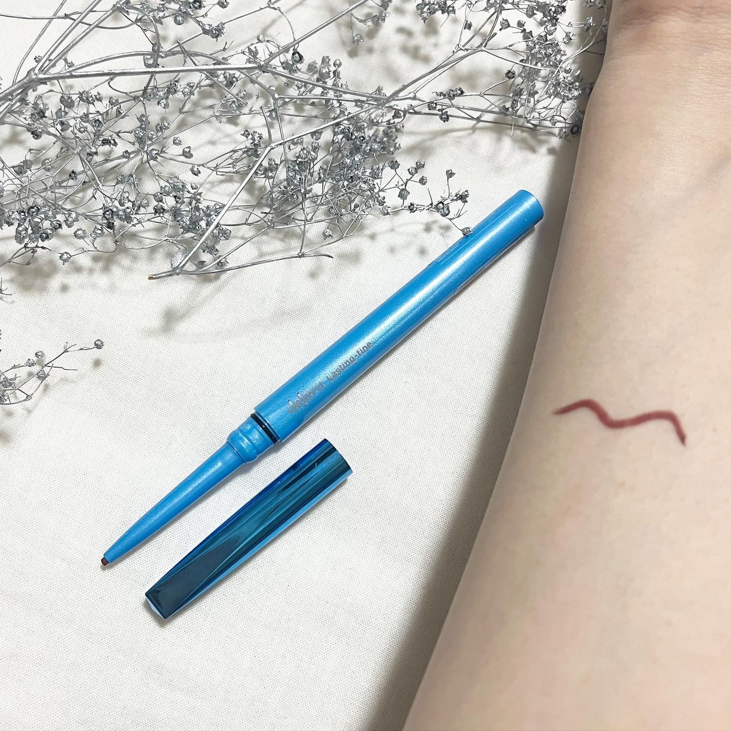 「密着アイライナー」極細クリームペンシル/デジャヴュ/ペンシルアイライナーを使ったクチコミ(2枚目)