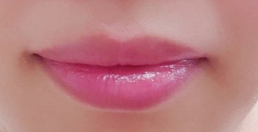 JUNG SAEM MOOL Essential Tinted Lip Glowのクチコミ「⚠唇の写真があります😳

韓国発！
ジョンセンムルの保湿もできる万能ティントバームを紹介します.....」（2枚目）