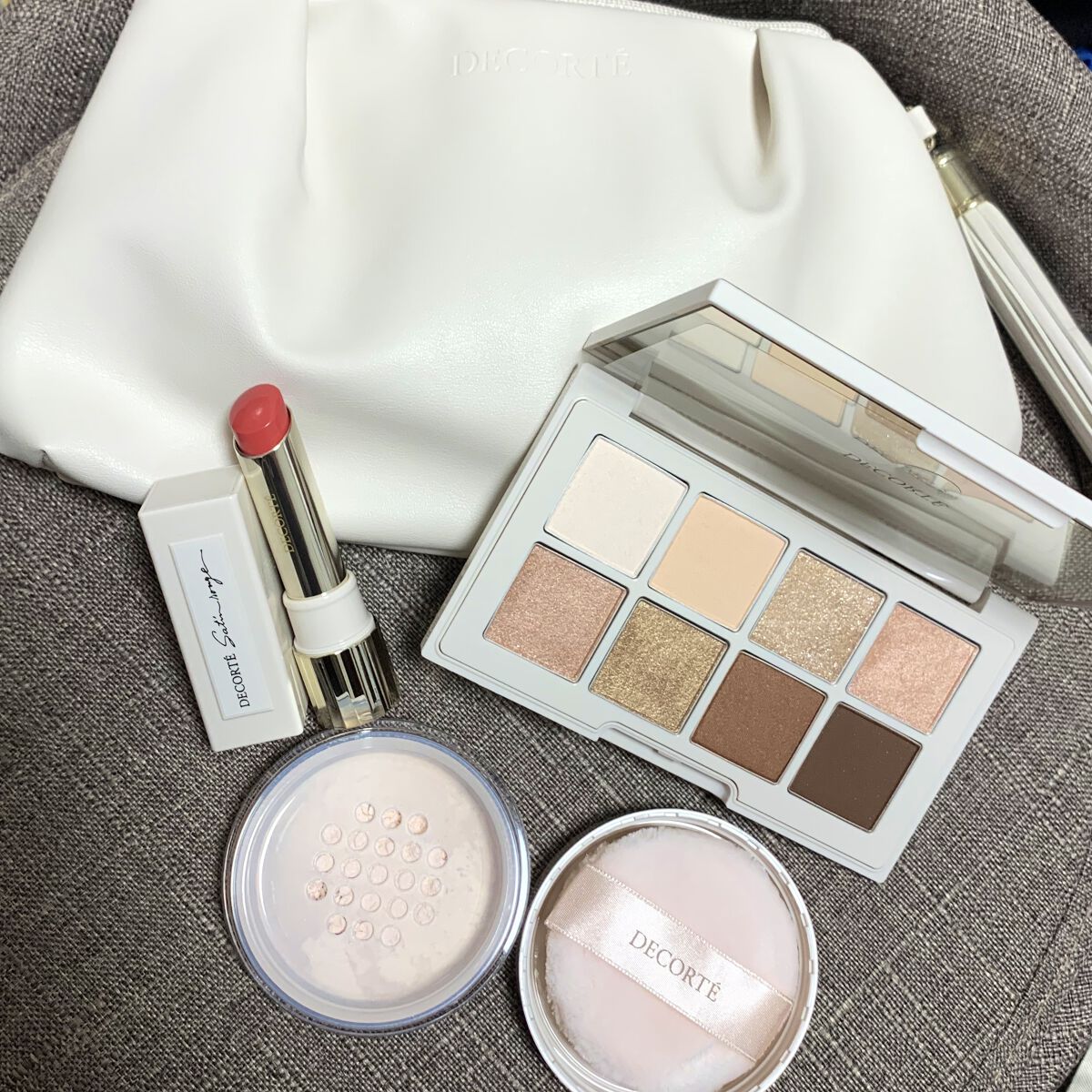 メイクアップ コレクション 2022 /DECORTÉ/メイクアップキットを使ったクチコミ（2枚目）
