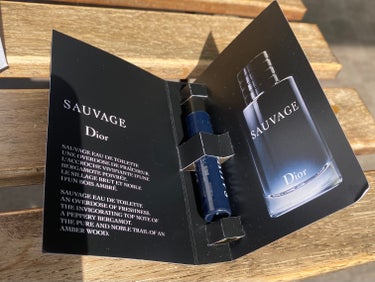 Dior ソヴァージュ オードゥ トワレのクチコミ「Dior
ソヴァージュ オードゥ トワレ

1ml

父親も香水が好きだから、コスメを買った時.....」（1枚目）