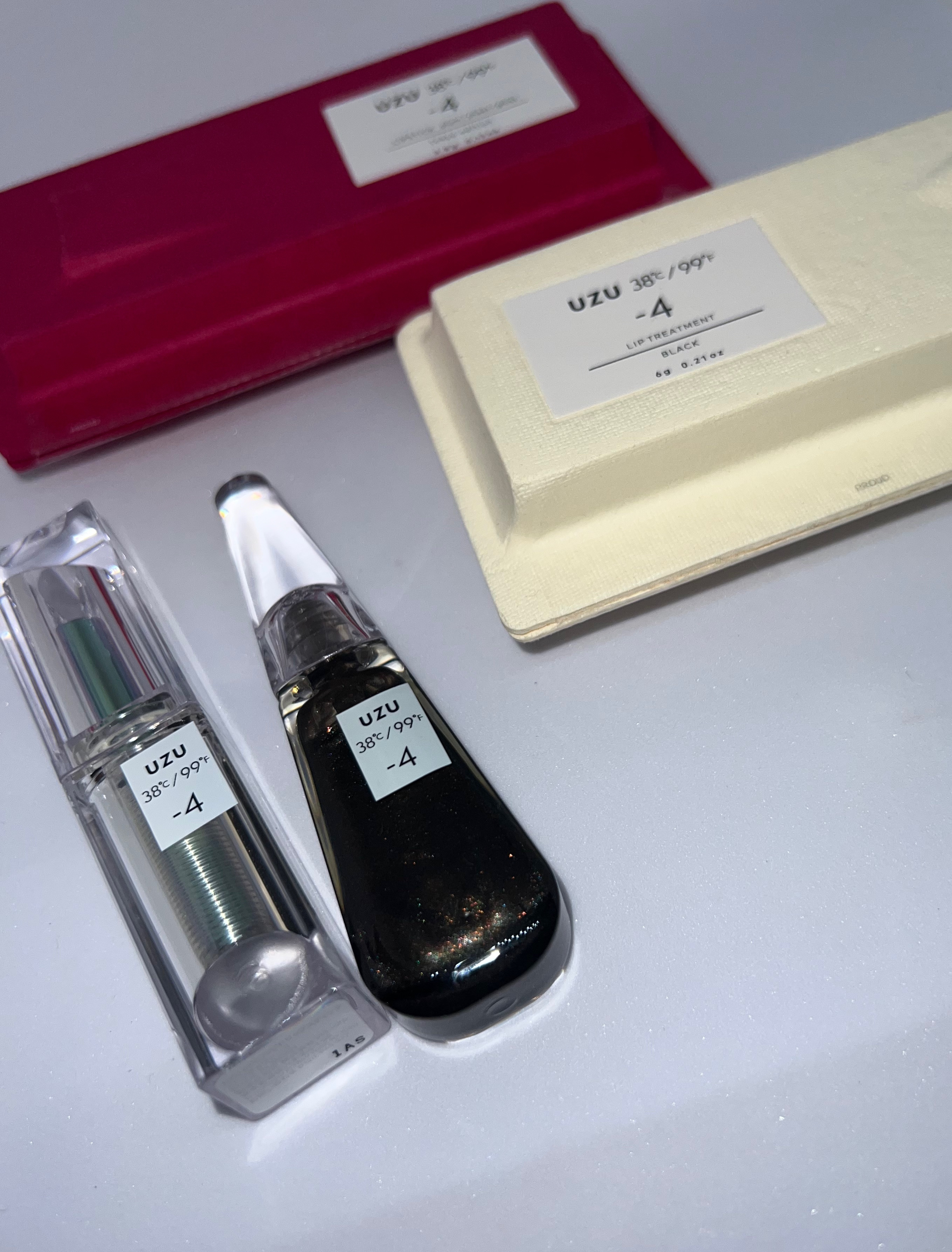 38°C / 99°F リップトリートメント (リップ美容液)/UZU BY FLOWFUSHI/リップケアを使ったクチコミ（2枚目）