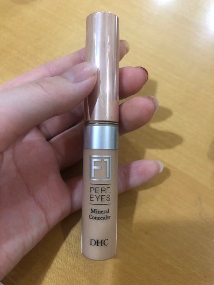 DHC ミネラルコンシーラー パーフェクトアイズのクチコミ「生まれつき目のクマが濃く幼稚園児だったころから茶グマ??が気になっていたのですが
ここ最近夜更.....」(1枚目)
