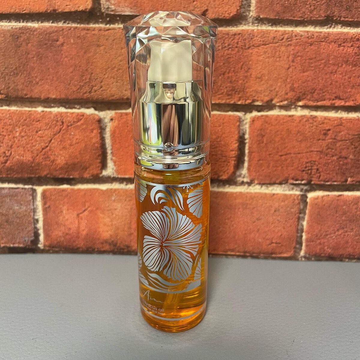 アイーナハイビスカスオイル/Aina/フェイスオイルを使ったクチコミ(1枚目)