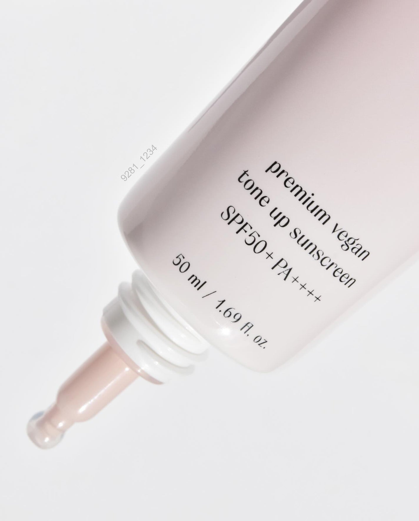 プレミ アムビーガン トーンアップ日焼け止め SPF50+PA++++/dinsee/日焼け止めミルクを使ったクチコミ(2枚目)