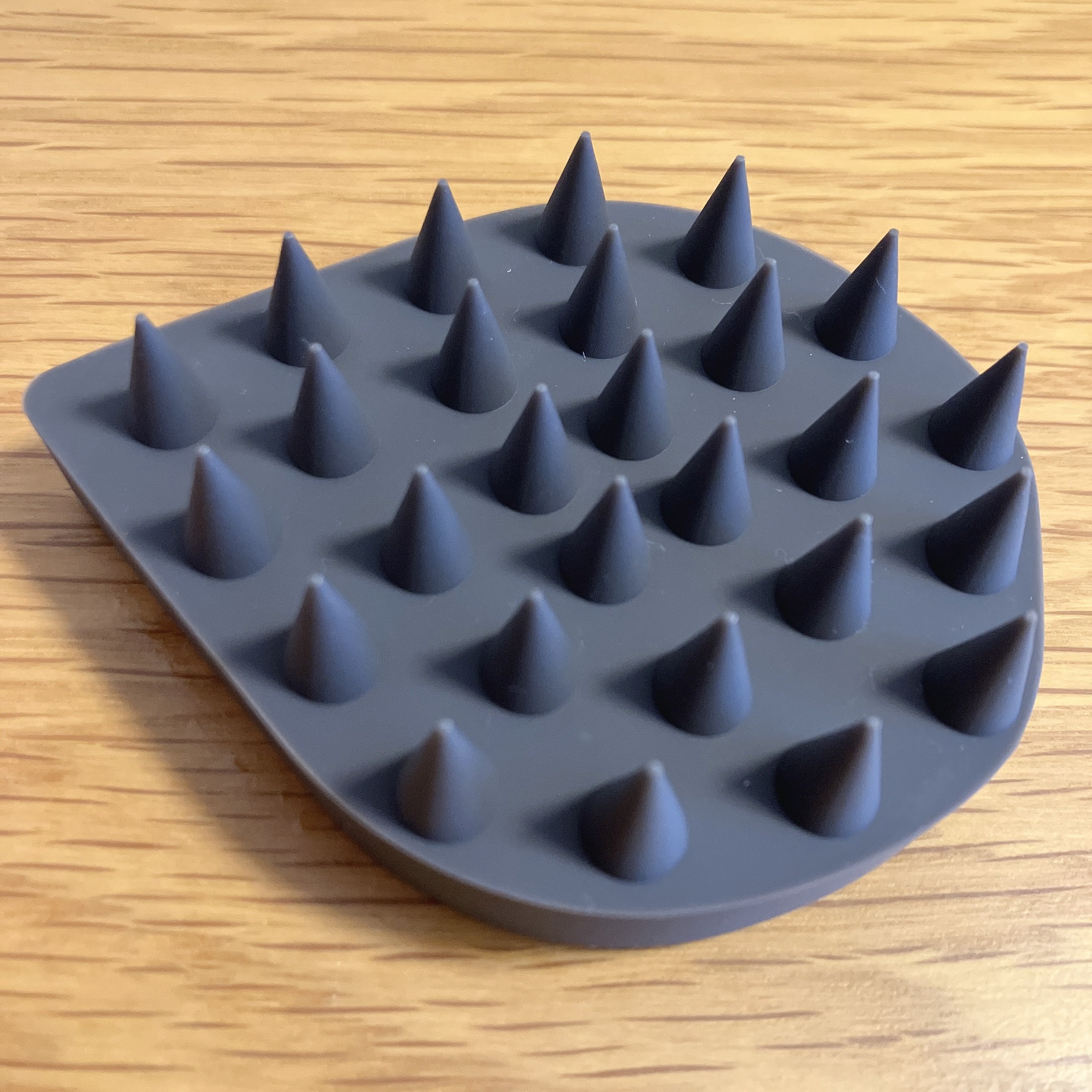 リラクシングマッサージブラシ ハード/エトヴォス/スカルプブラシを使ったクチコミ（2枚目）