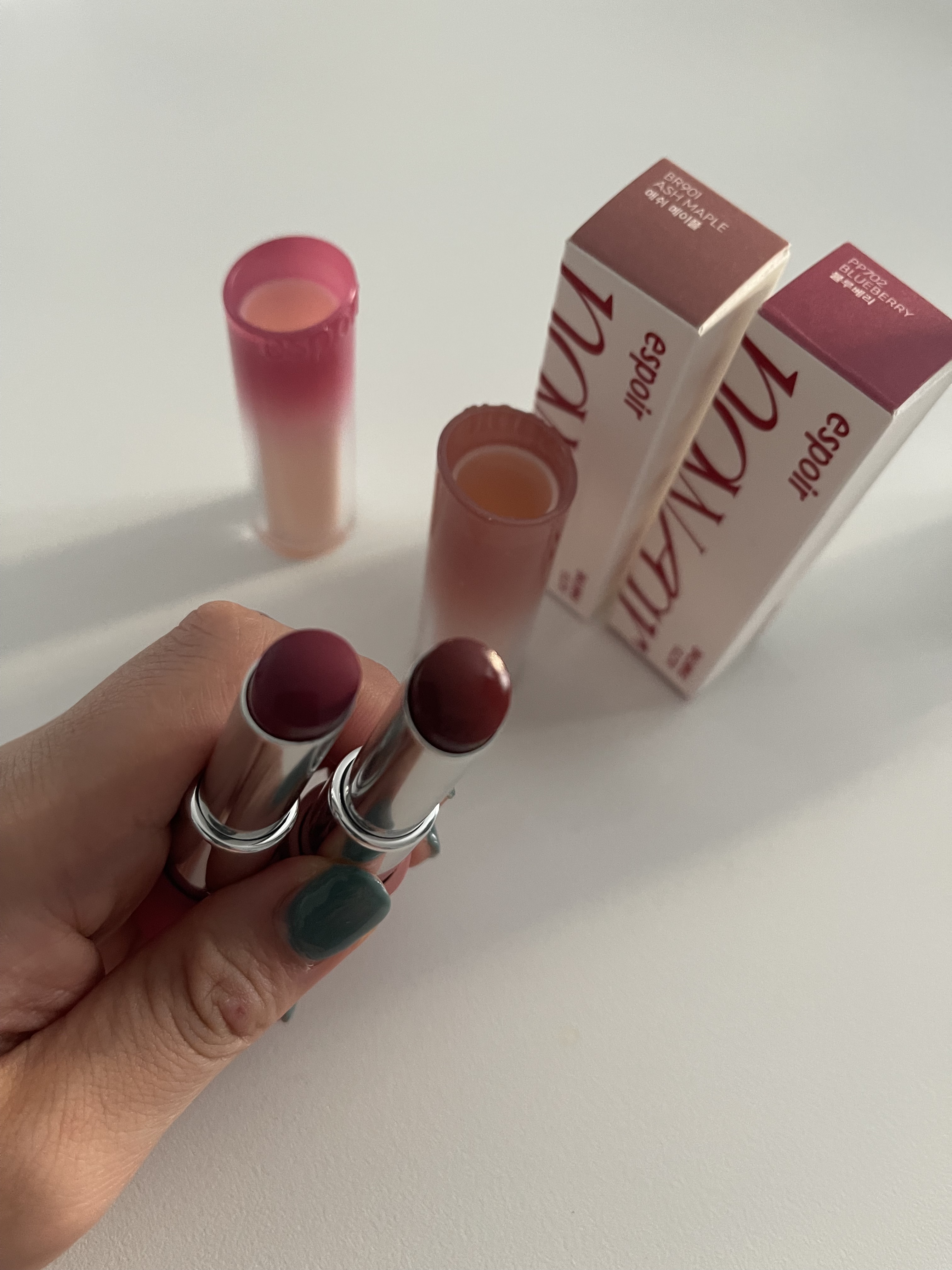 ノーウェアリップスティック バーミンググロー/espoir/口紅を使ったクチコミ（2枚目）