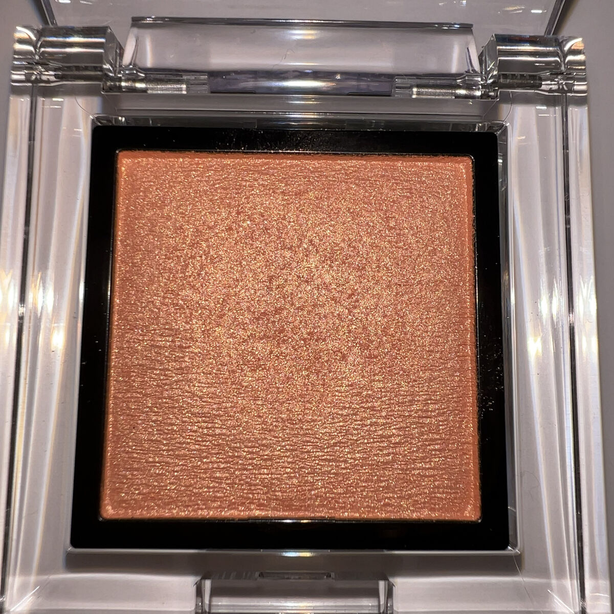 アディクション ザ アイシャドウ パール 021P Coral Pink Sand/ADDICTION/単色アイシャドウを使ったクチコミ（2枚目）