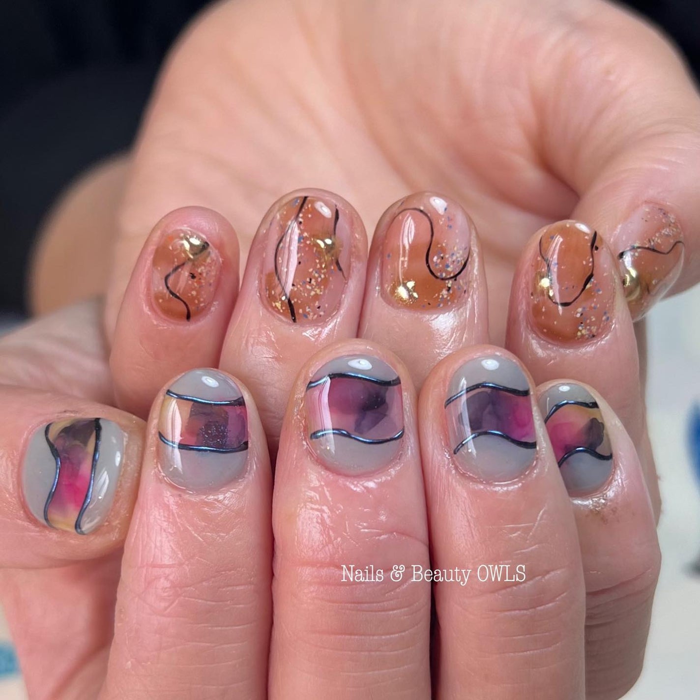 ぴよこれいと あうるす on LIPS 「大人っぽい個性的なネイルで。大人っぽいカラフルで。とのオーダー..」(1枚目)