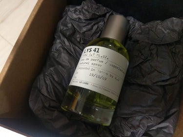 LE LABO LYS 41 eau de parfumのクチコミ「今月買いました。るらぼ！

LYS 41
いいおんなのいおいがする。

ラベルとかおされやなぁ.....」（2枚目）