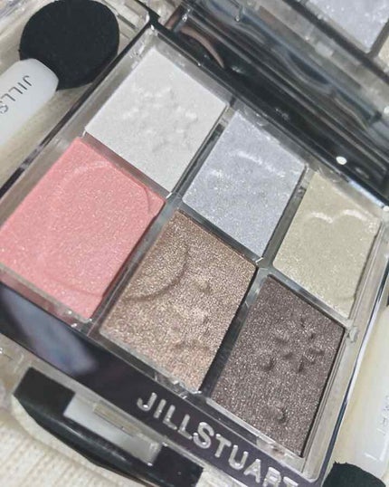 ホワイトラブストーリー コレクション (クリスマスコフレ 2018)/JILL STUART/メイクアップキットを使ったクチコミ(3枚目)