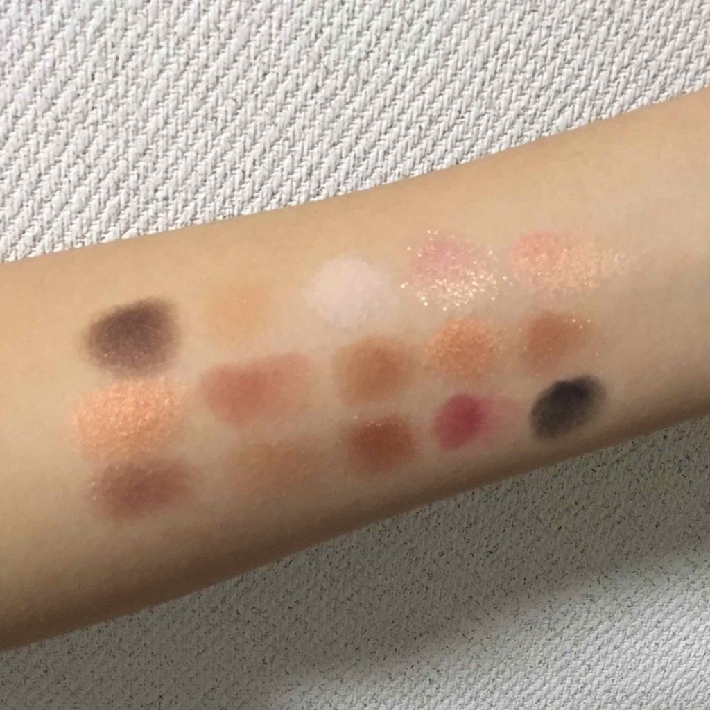 プレイカラーアイパレット レオパードランウェイ/ETUDE/アイシャドウパレットを使ったクチコミ（3枚目）