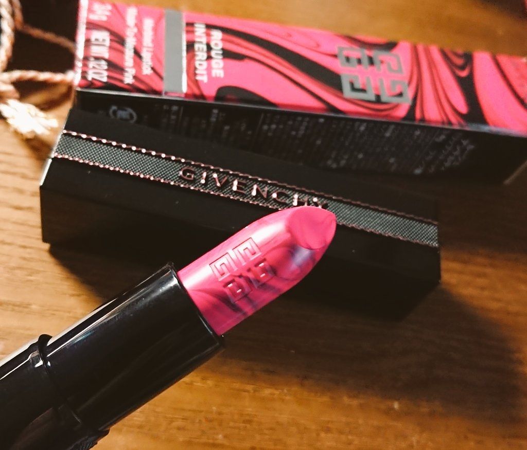 ルージュ・アンテルディ/GIVENCHY/口紅を使ったクチコミ(1枚目)