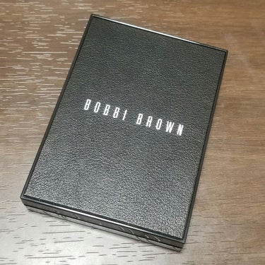 エッセンシャル マルチカラー アイシャドウパレット/BOBBI BROWN/パウダーアイシャドウを使ったクチコミ（2枚目）