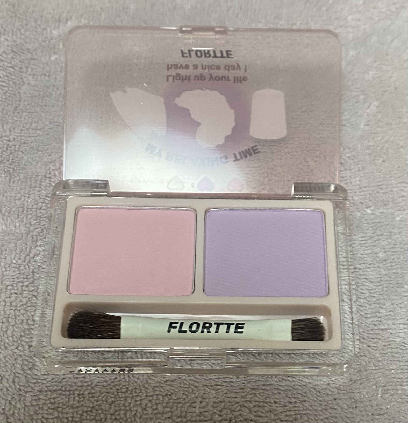 They Are Cute Two-Color Highlighter/FLORTTE/パウダーハイライトを使ったクチコミ（2枚目）