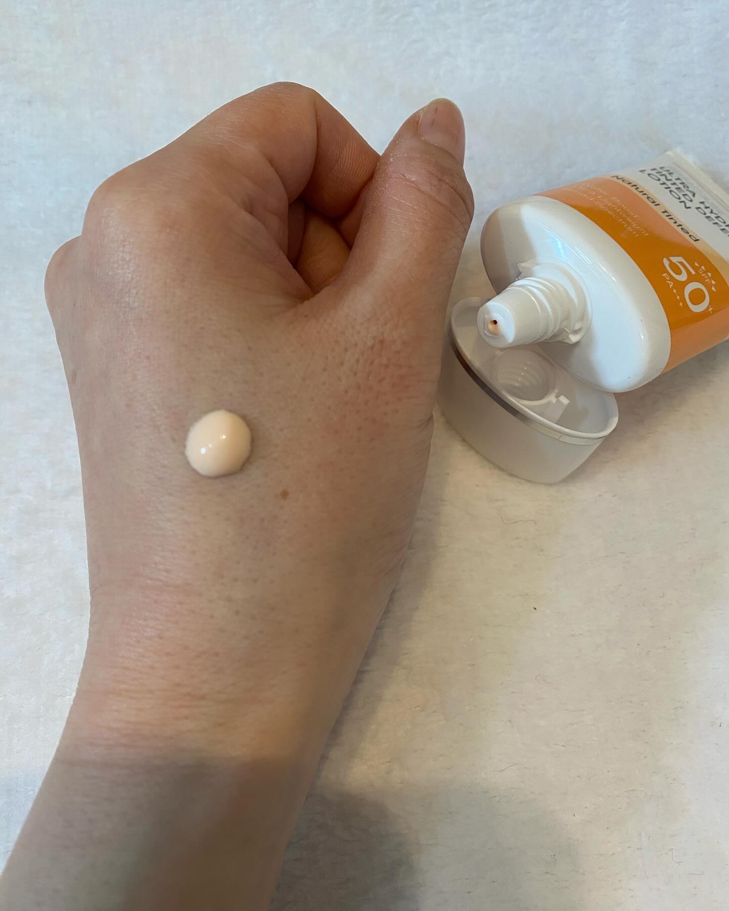 サンスクリーン+モイスト（色付き）＜日焼け止め＞/DR.WU/日焼け止めローションを使ったクチコミ（2枚目）