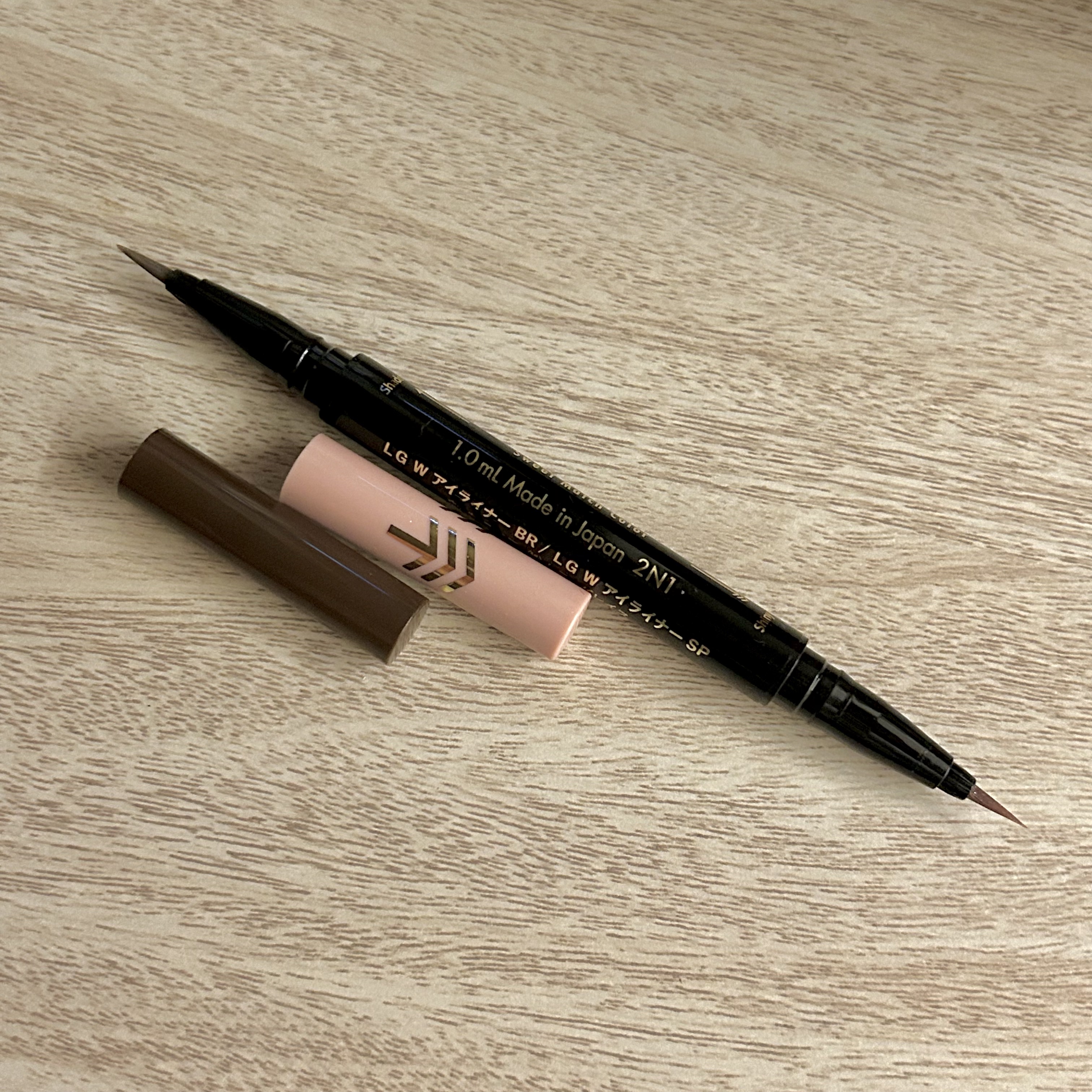 デュアルエンドライナー/LUMIURGLAS/リキッドアイライナーを使ったクチコミ（1枚目）