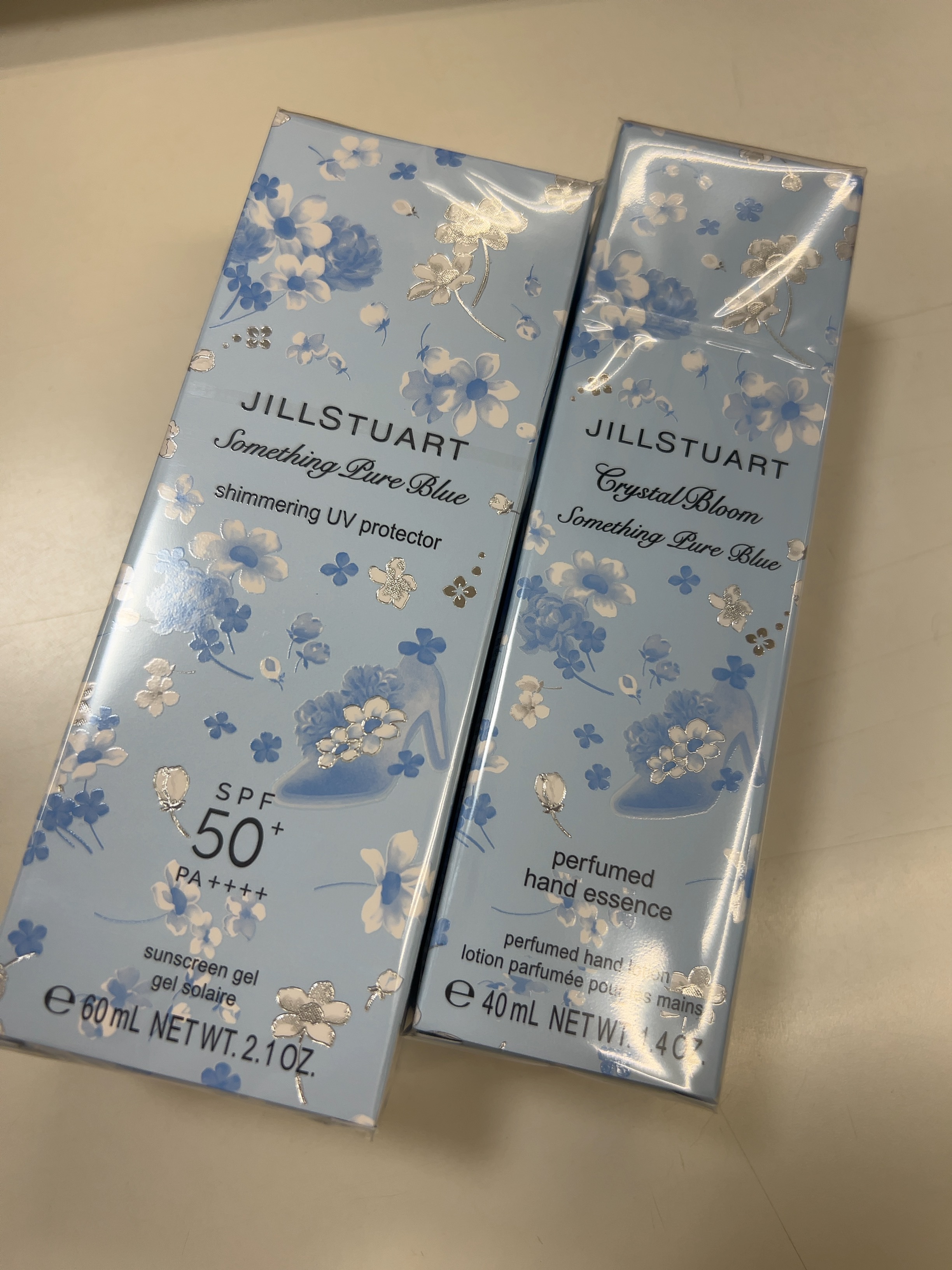 クリスタルブルーム　サムシングピュアブルー セント　パフュームド ハンド エッセンス/JILL STUART/ハンドクリームを使ったクチコミ（1枚目）