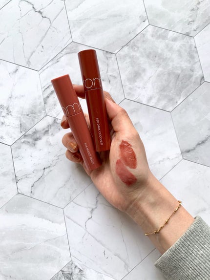 ジューシーラスティングティント/rom&nd/リップティントを使ったクチコミ(2枚目)