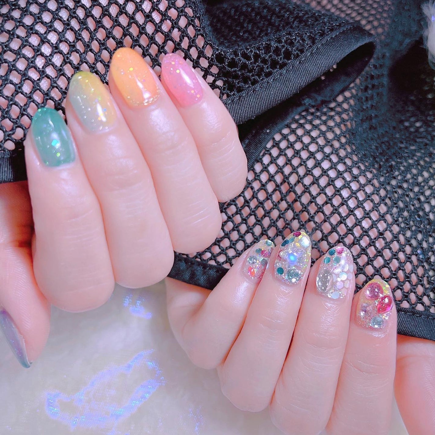 なかやまちえこ on LIPS 「アシメネイル🏝⠀⠀@aldiousmarinaさん⠀デザインイ..」(1枚目)