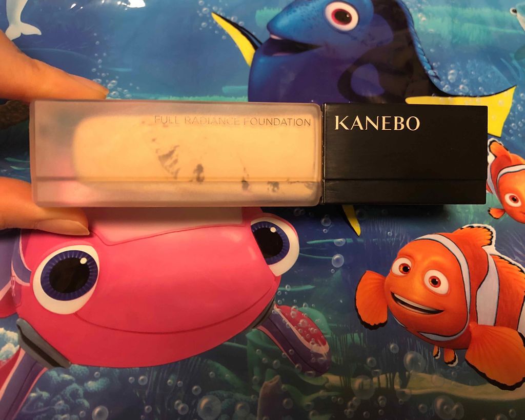 KANEBO カネボウ フルラディアンスファンデーションのクチコミ「オークルCを購入しました！

カバー力はそこまでありませんが、少量で伸びもよく『自然』な肌を作.....」（1枚目）