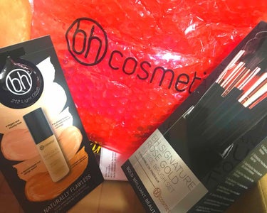 bh cosmetics💋

少し前に国際送料無料(要15$以上購入)+やばいセールをやっていたので初購入してみました！
2/16注文→2/28到着

ブラシセット(13本+スタンド付き)
アイシャドウ