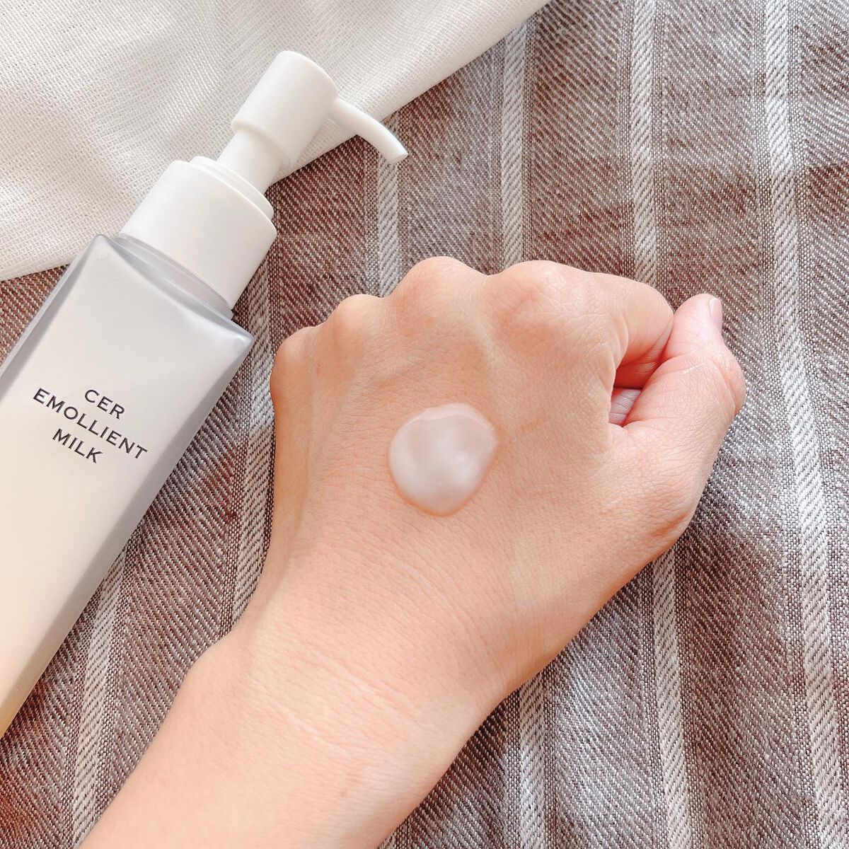 エモリエントミルク /cerXcer/乳液を使ったクチコミ(4枚目)