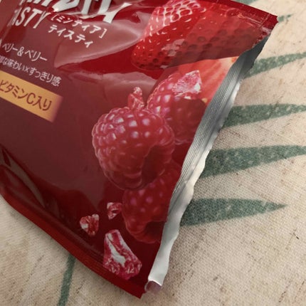 ミンティアテイスティ ベリー&ベリー/アサヒフードアンドヘルスケア/食品を使ったクチコミ(2枚目)