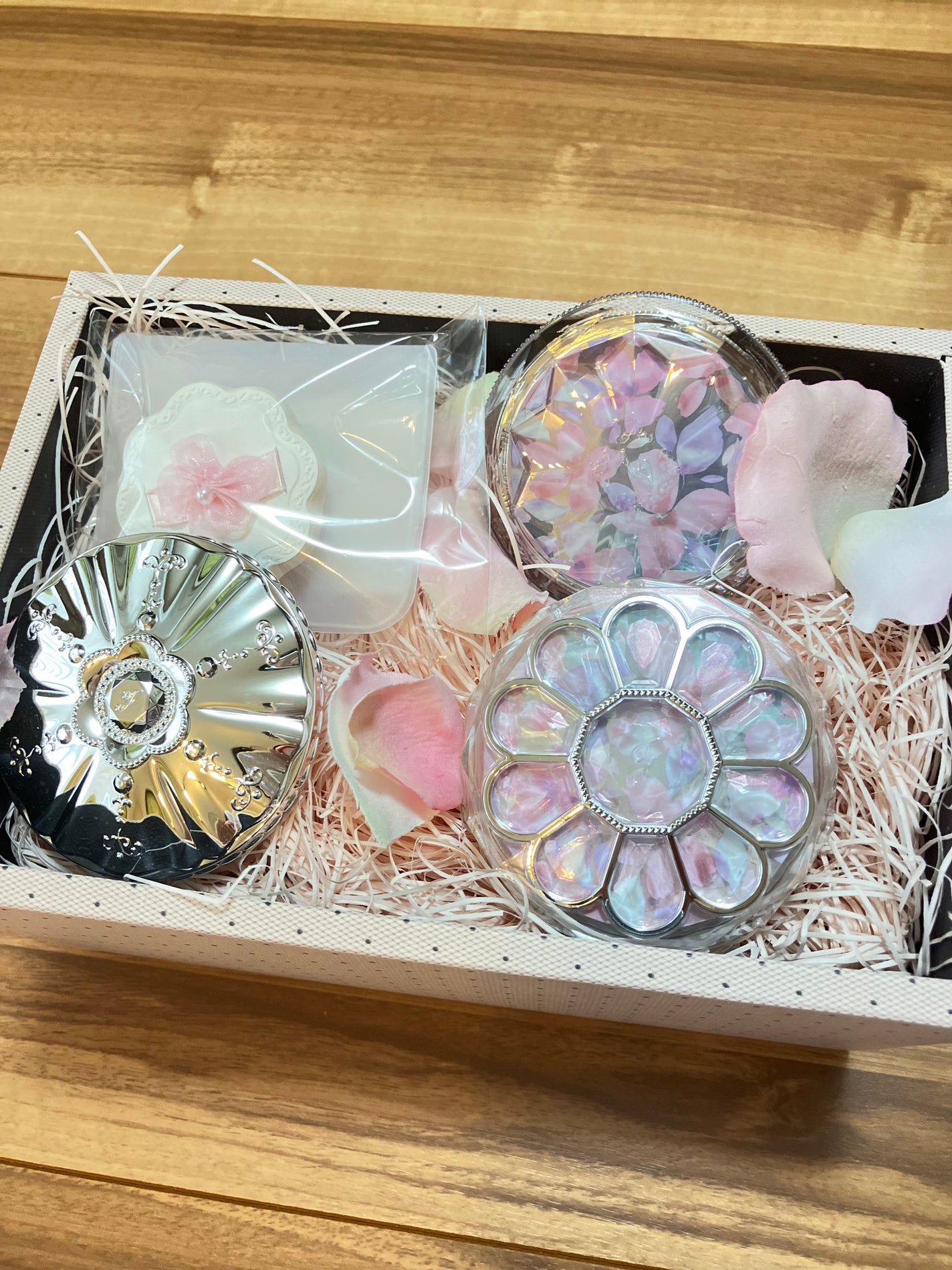 ジルスチュアート ブルームクチュール アイズ ジュエルドブーケ/JILL STUART/アイシャドウパレットを使ったクチコミ(1枚目)