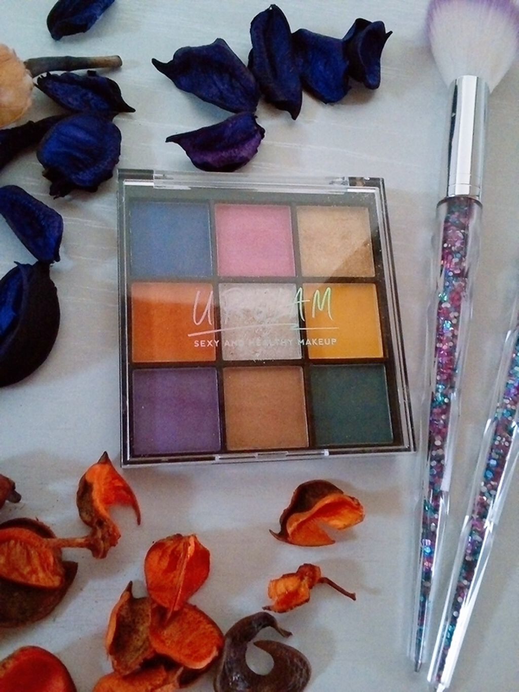 UR GLAM BLOOMING EYE COLOR PALETTE/U R GLAM/アイシャドウパレットを使ったクチコミ(1枚目)